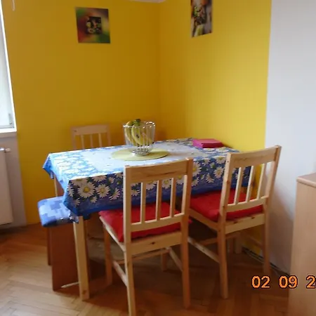 Juwink Apartment *